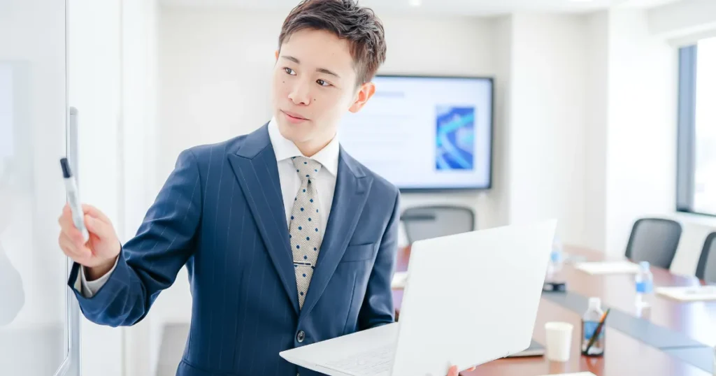 受託開発 営業代行　テストマーケ　仮説検証　改善