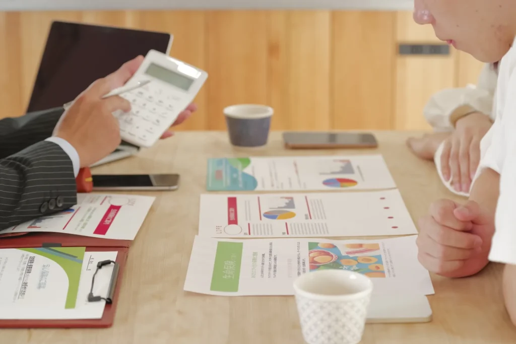 保険業界　営業代行