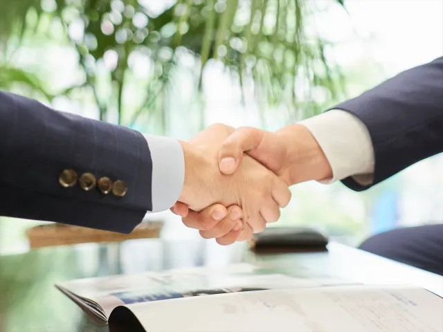 保険業界　営業代行