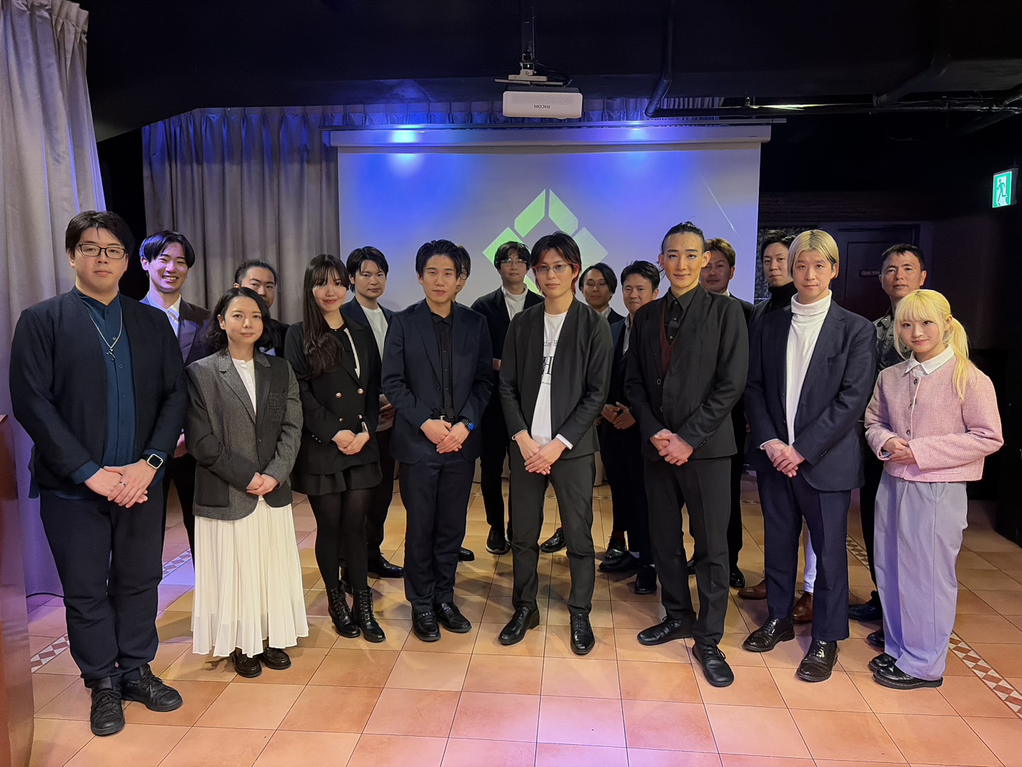 従業員集合写真